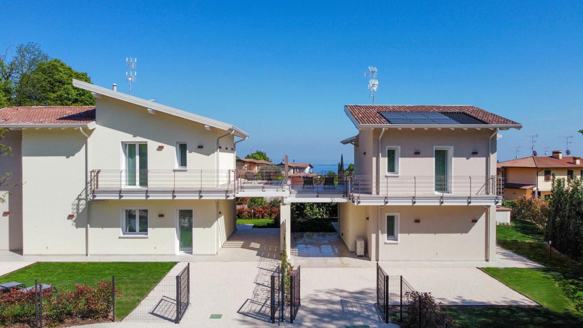 Luxury Villas Gardenia With Private Pool Padenghe sul Garda Eksteriør billede